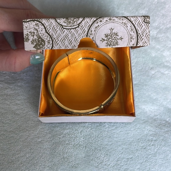 Stunning Gold and Turquoise Magnetic Bracelet - Picture 6 of 10